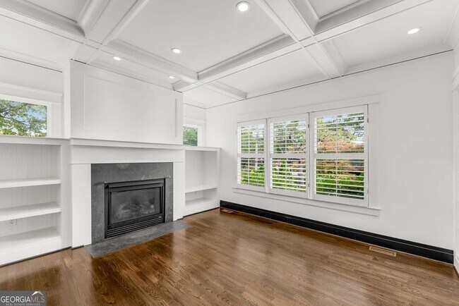 Building Photo - 546 Candler Park Dr NE