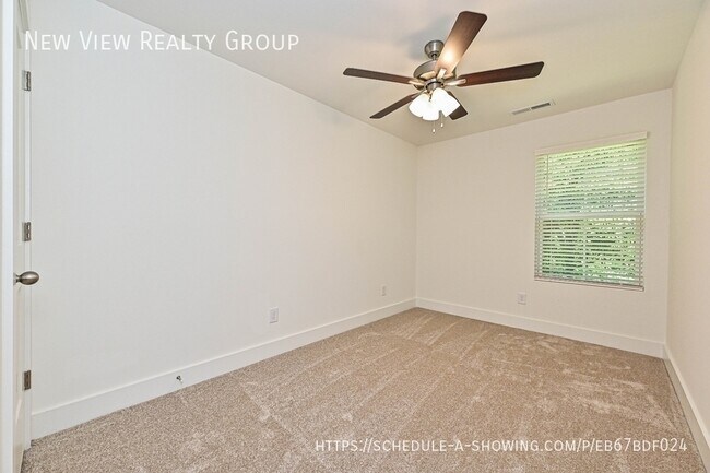 Building Photo - 580 Pleasant Ave