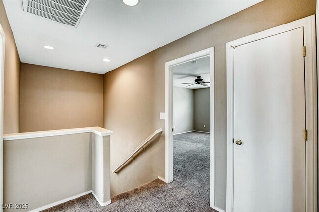 Building Photo - 8792 Parsons Ridge Ave