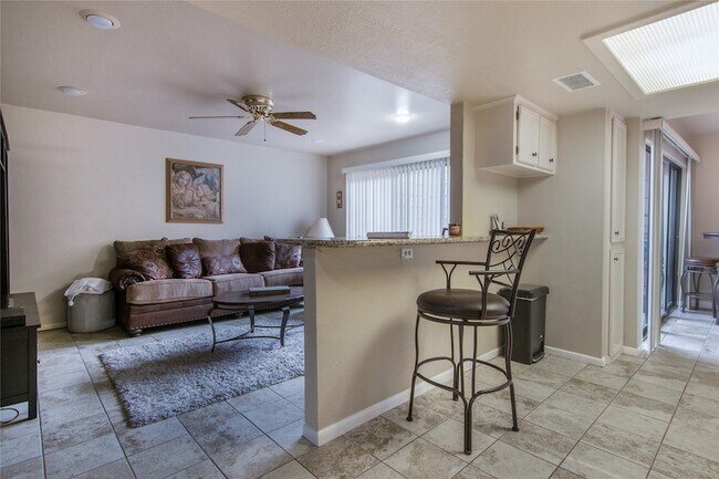 Building Photo - 9344 Briar Forest Dr