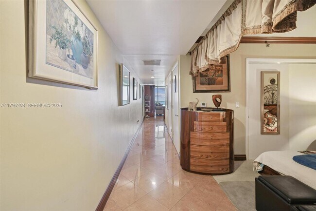 Building Photo - 1830 S Ocean Dr