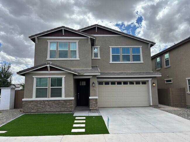 Building Photo - 2521 E Athena Ave