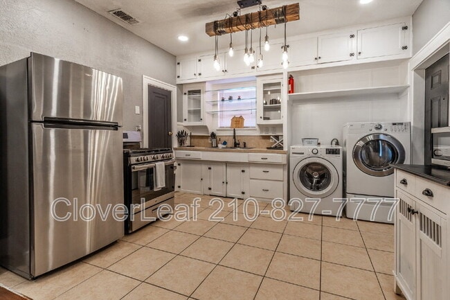 Building Photo - 721 E Euclid Ave