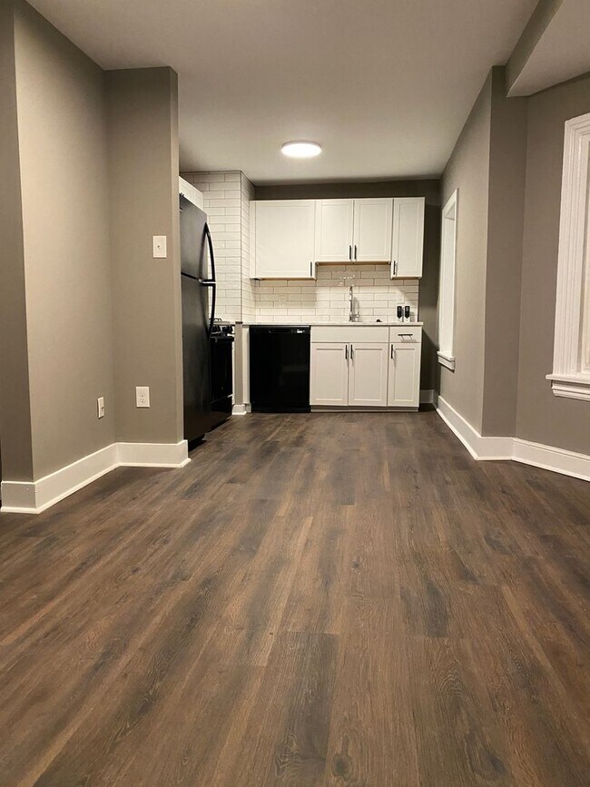 Building Photo - Merchants Lofts V-Upgraded 1 Bedroom