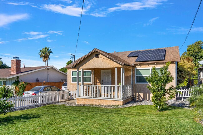 Building Photo - 227 Valle Vista Ave