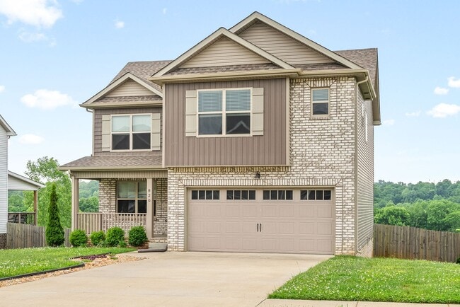 Building Photo - Pet Friendly Four Bedroom!