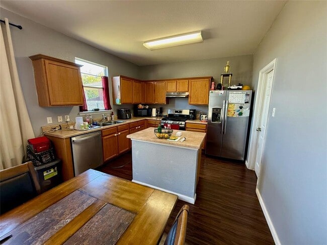 Building Photo - 396 Feathergrass Dr