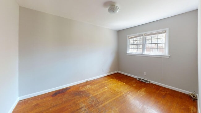 Building Photo - 814 Wabash Ave