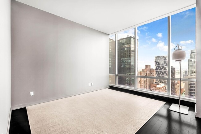 Building Photo - 157 W 57th St