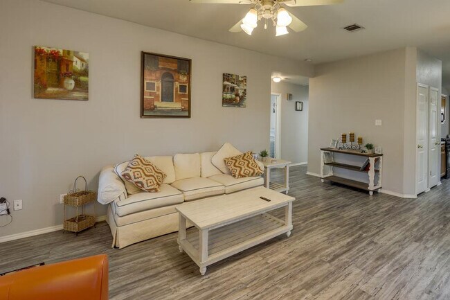 Building Photo - 8836 Francia Trail