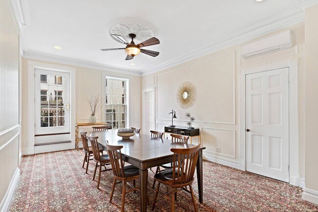 Building Photo - 31 W 84th St