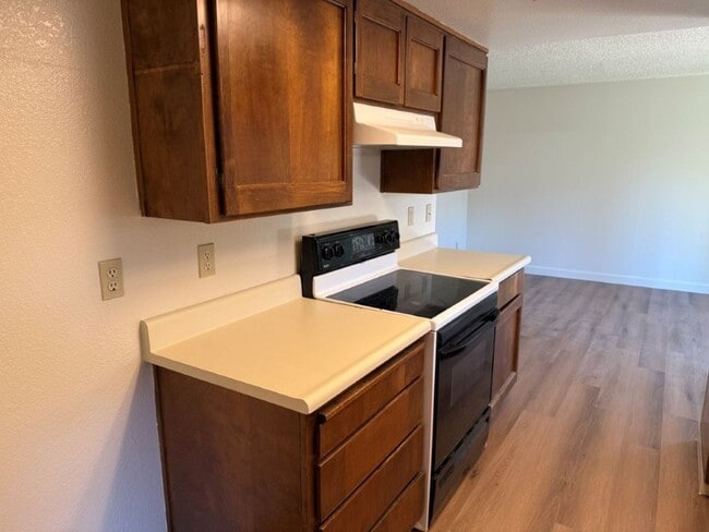 Building Photo - Updated 4 Bedroom 2.5 Bath Vacaville *Star...