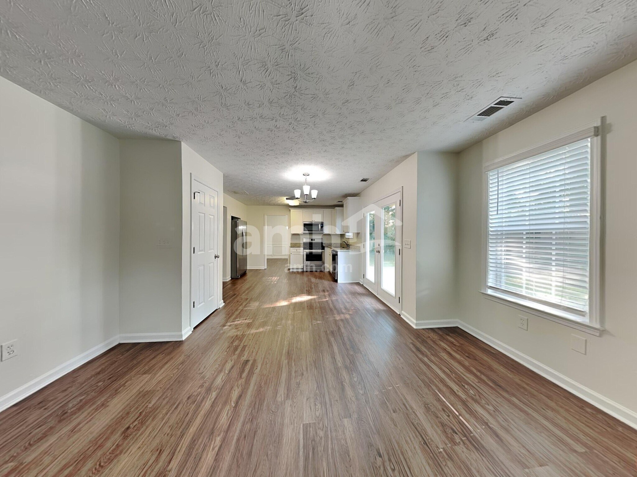 Building Photo - 920 Underhill Ct