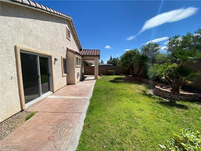 Building Photo - 2754 Grande Valley Dr