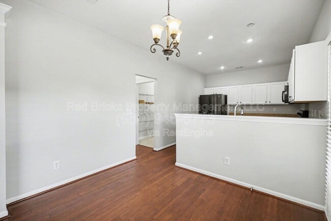 Building Photo - 5518 Stowe Derby Dr