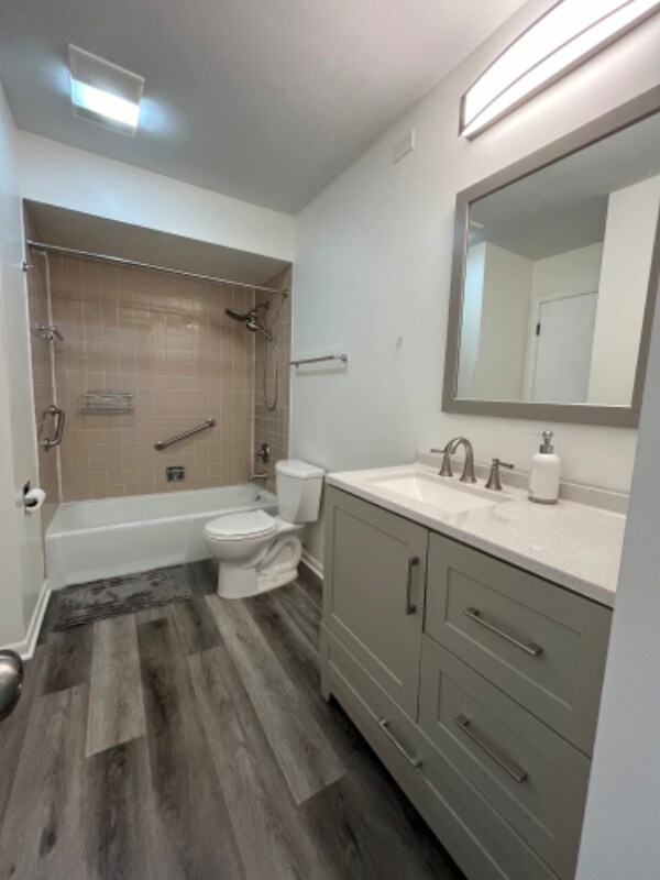 Building Photo - 5820 Wilshire Ct
