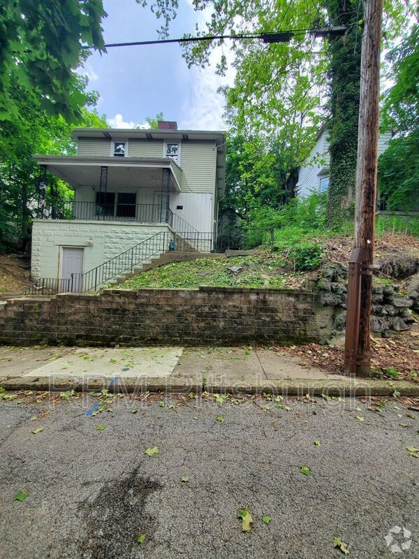 Building Photo - 1721 Scott St