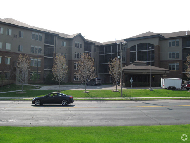 Building Photo - Gramercy Club of Edina