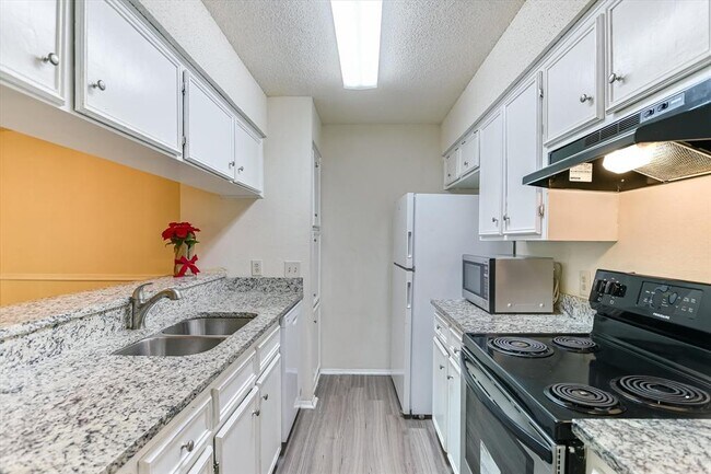 Building Photo - 10616 Mellow Ln