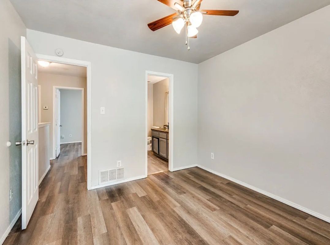 Building Photo - 7500 Chapin Rd