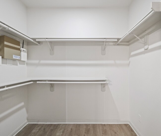 Building Photo - Apartment for Rent