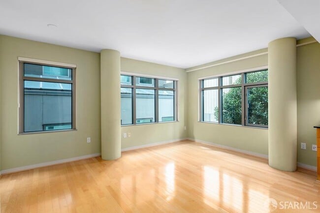 Building Photo - 355 1st St