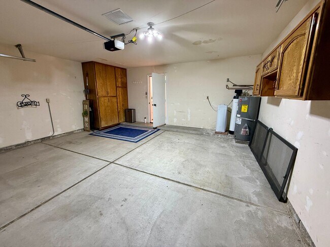 Building Photo - Townhouse on Mesa Del Sol Golf Course