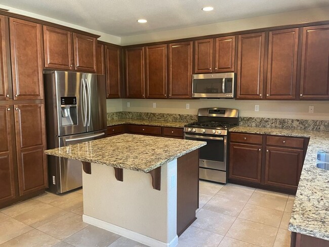 Building Photo - Beautiful Damonte Ranch Three Bedroom T...