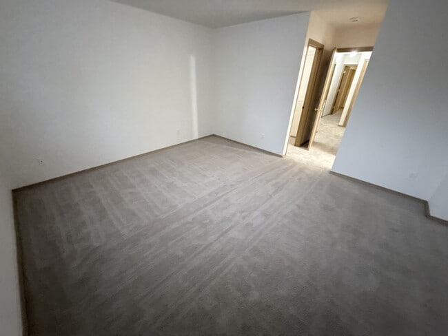 Building Photo - 414 91st Ave SE