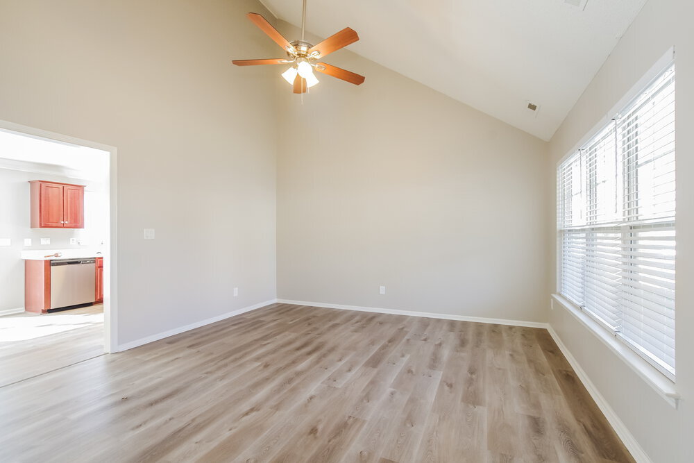 Building Photo - 258 Amir Cir