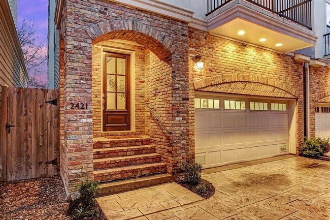 Front of House - 2419 Reinerman St