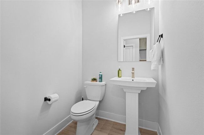 Building Photo - 3058 W Berkeley Ave