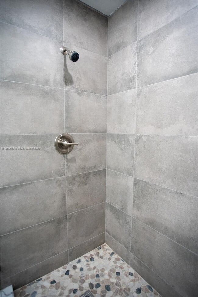 Building Photo - 2615 SW 74th Terrace