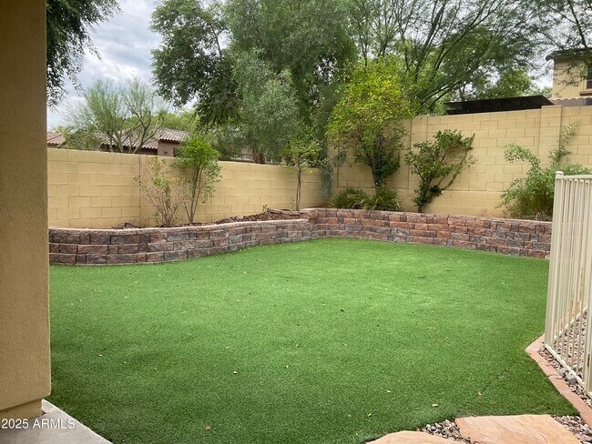 Building Photo - 20893 W Cora Vista