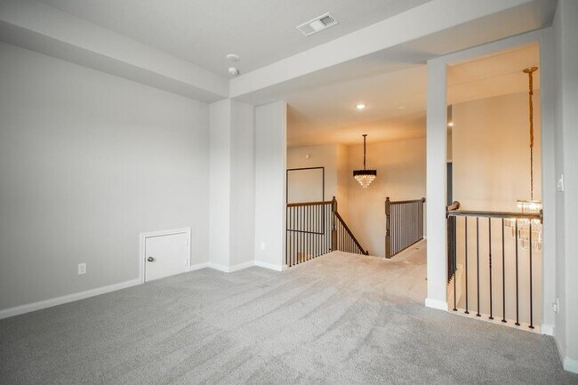 Building Photo - 21449 Kings Guild Ln