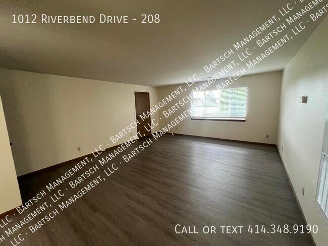 Building Photo - 1012 Riverbend Dr