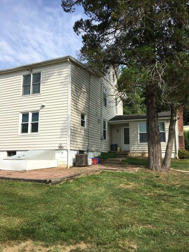 Building Photo - 3356 Days Mill Rd