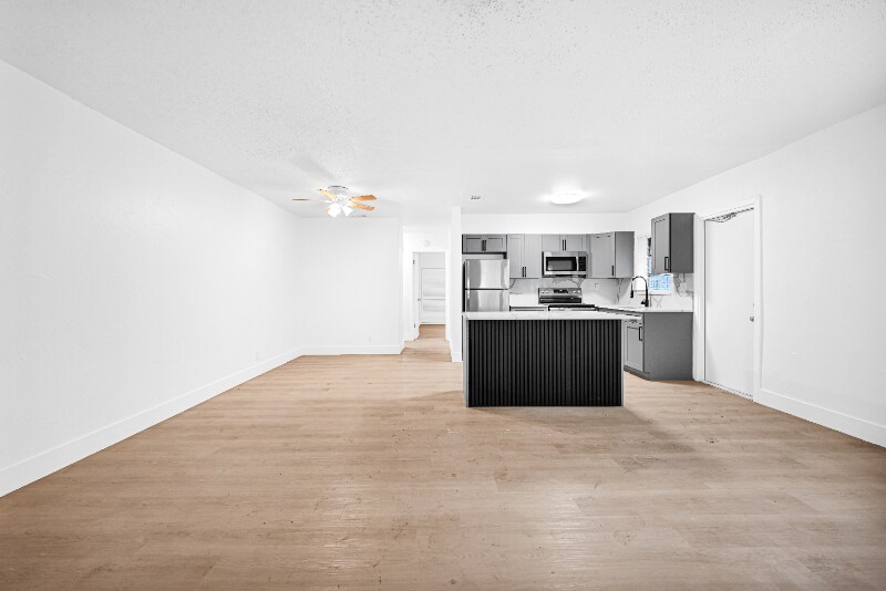 Building Photo - 1326 NW 8th Ave
