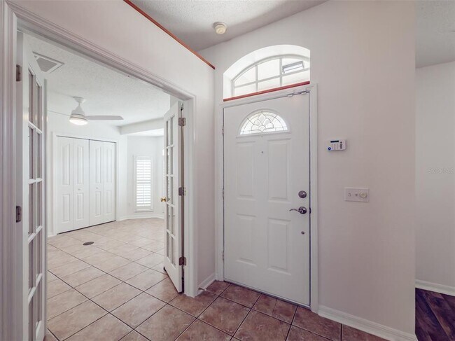 Building Photo - 14717 Redcliff Dr