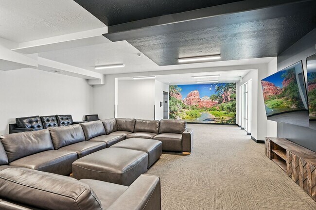 Building Photo - Harding Ave Lofts