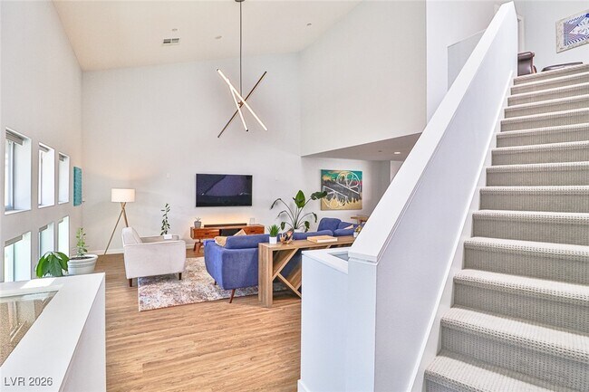 Building Photo - 251 Tower St