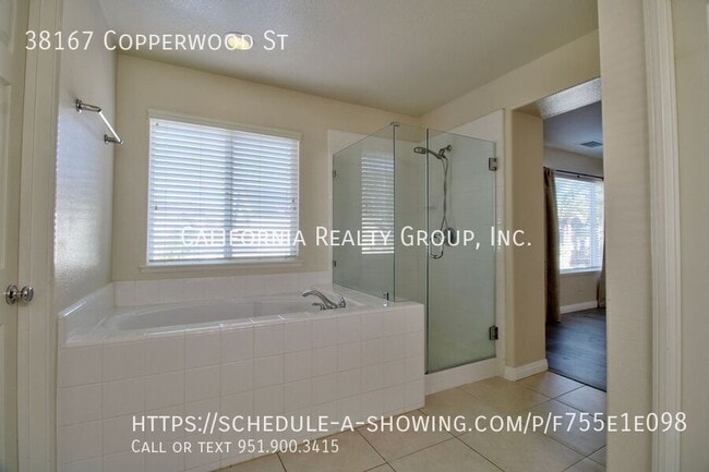 Building Photo - 38167 Copperwood St