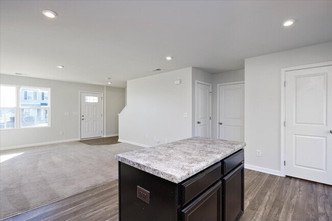 Building Photo - 105 Highcreek Dr