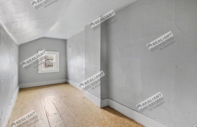 Building Photo - 320 Lafayette Ave