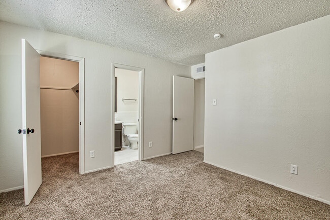 Building Photo - 10720 Mc Allen Pl