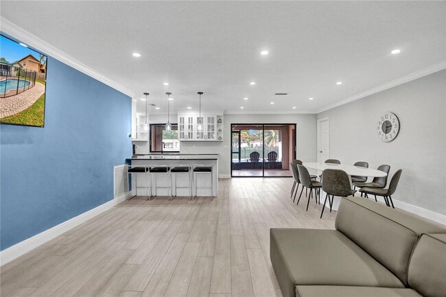 Building Photo - 5170 SW 89th Terrace