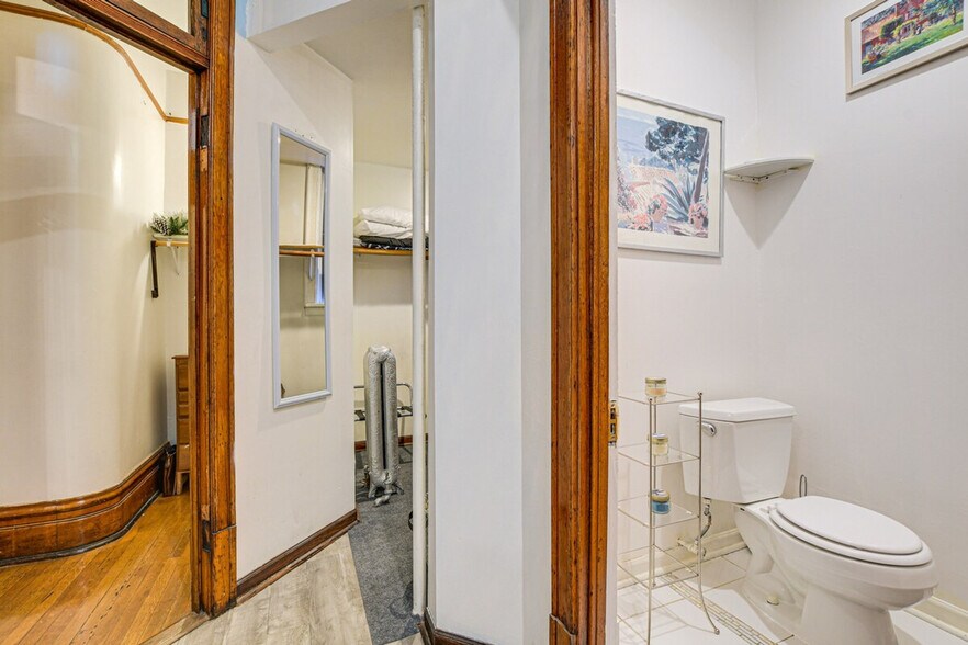 Building Photo - 3461 W Adams St