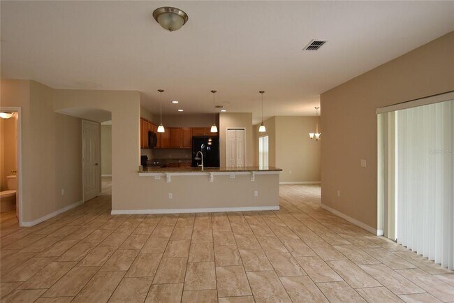 Building Photo - 527 Bristol Cir