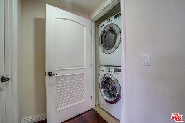 Building Photo - 10707 Missouri Ave