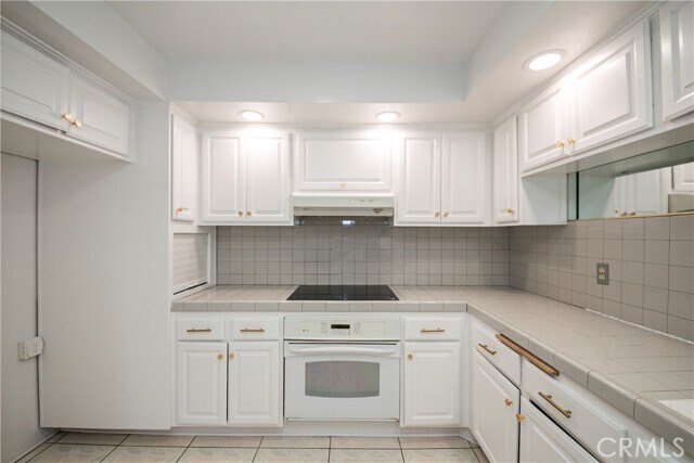 Building Photo - 818 S Lucerne Blvd